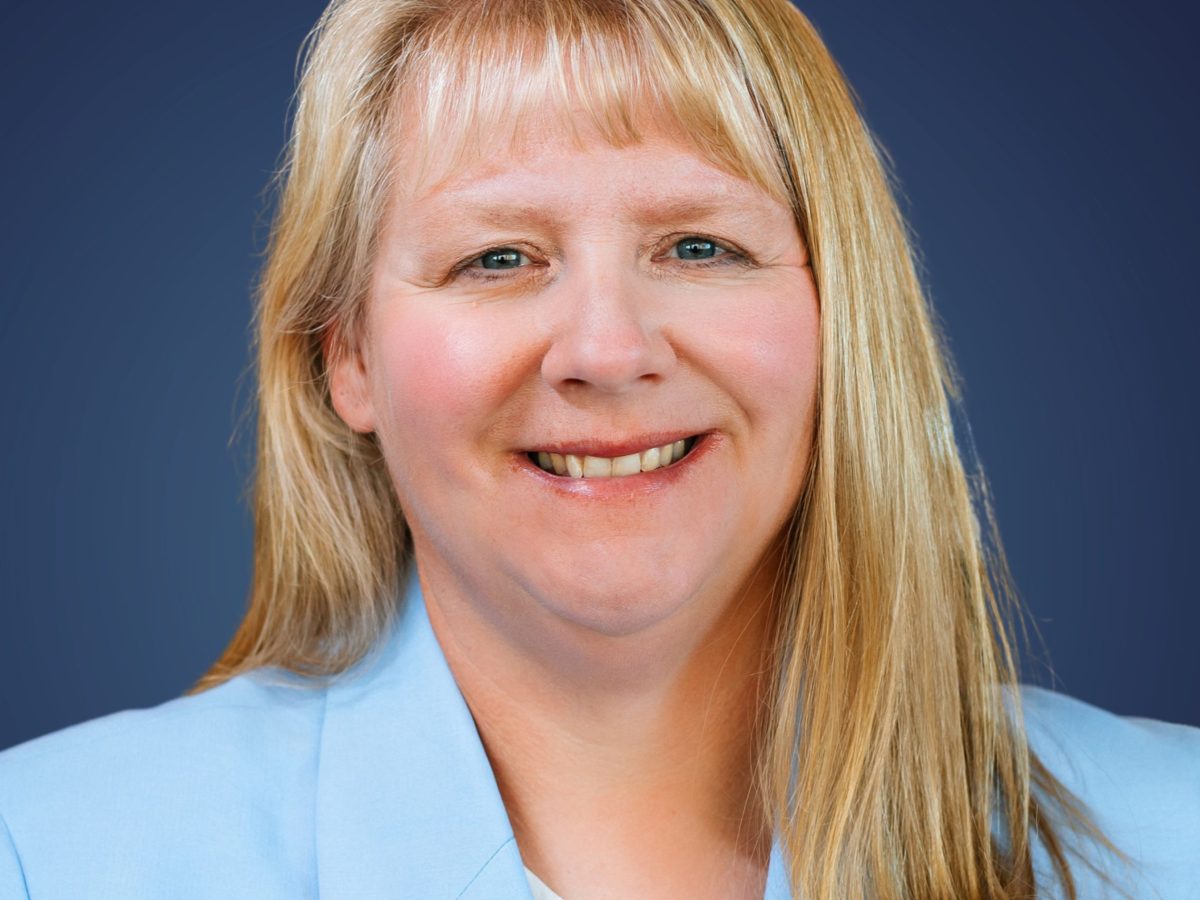 Headshot of a smiling woman